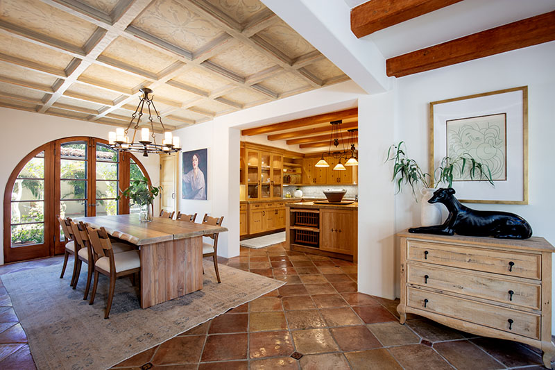 Walden Drive breakfast room